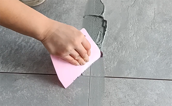 環(huán)氧彩砂好還是美縫劑好？