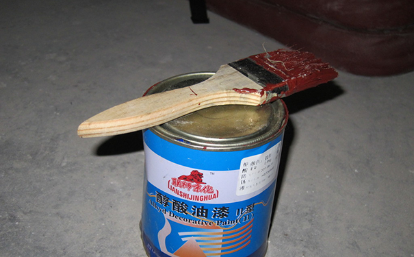 醇酸調(diào)和漆可以刷鐵嗎?